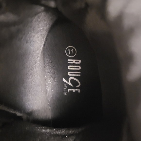 Women's size 11 black platinum leather boots with faux fur at the top by ROUGE - Picture 5 of 6